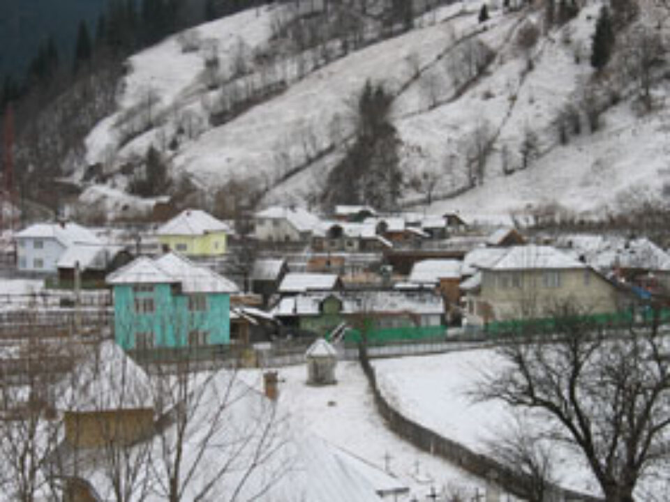 Viața oamenilor din singurul „sat european” al județului