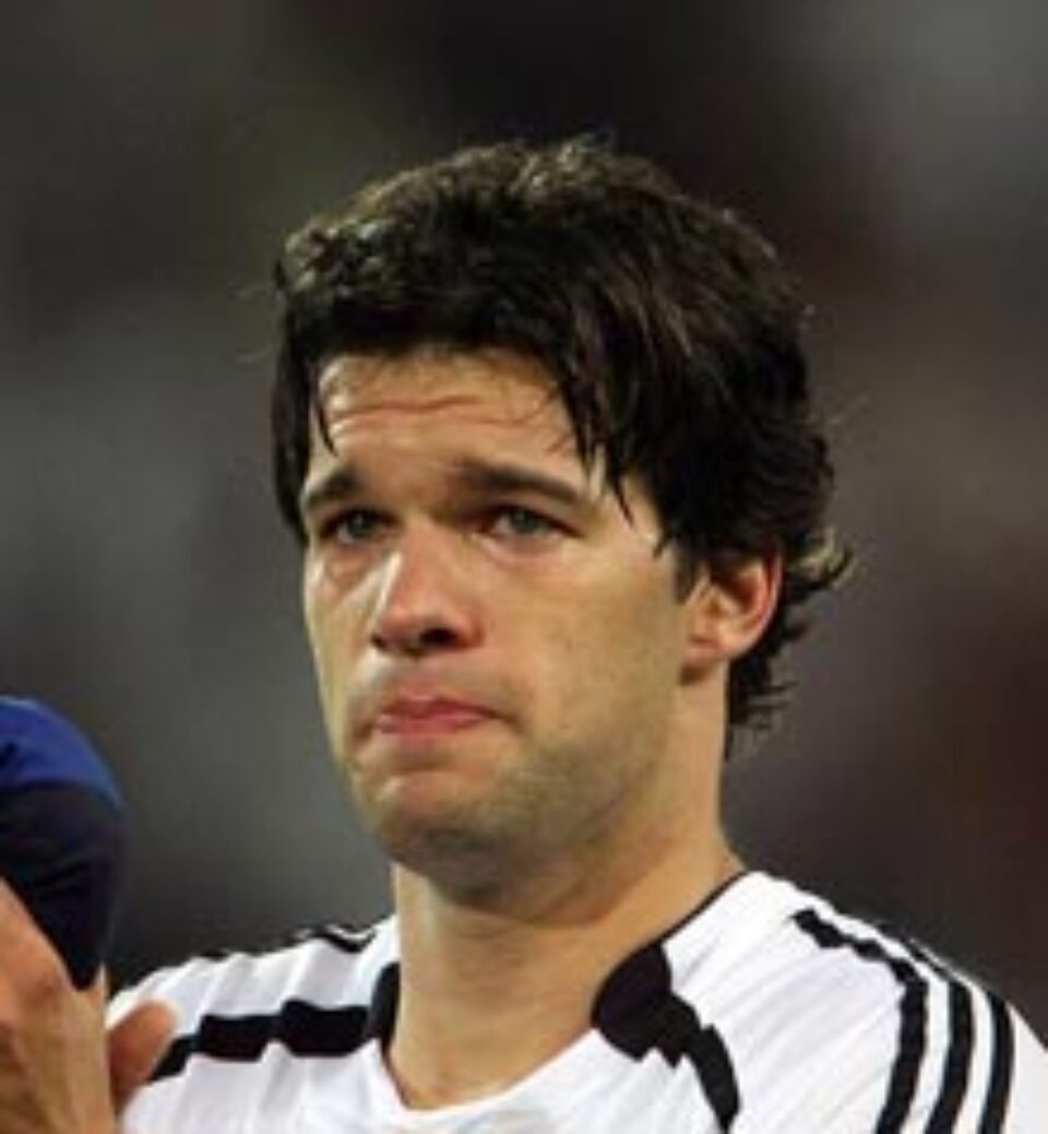Ballack este contestat de coechipierii săi