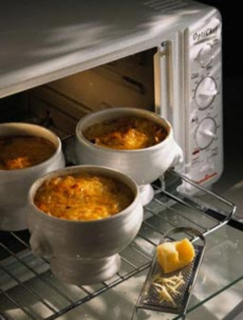 Celulele alimentelor care au fost coapte cu microunde pur și simplu explodează