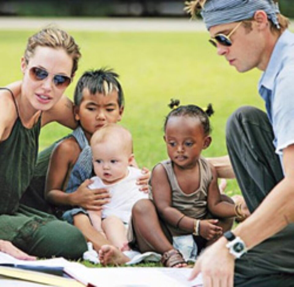 Angelina Jolie - mama anului 2006