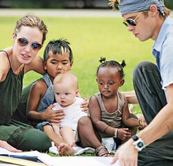 Angelina Jolie - mama anului 2006