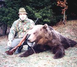 România, țara cu cei mai mulți urși din Europa, este "paradisul vânătorilor europeni"