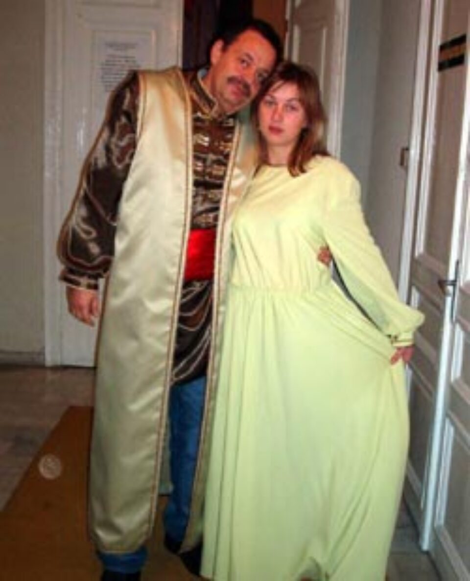 Corneliu Petreanu şi Georgiana Berariu se vor cununa civil în costume medievale