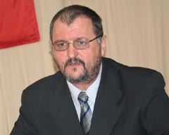 Prefectul condamnă trocurile cu funcțiile de conducere