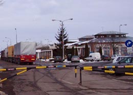 Ministrul Administrației cere prefecților anularea hotărârilor locale privind taxa de ecologizare