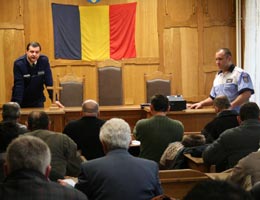 Șoferii rămași fără permis, „torturați” în sala de judecată