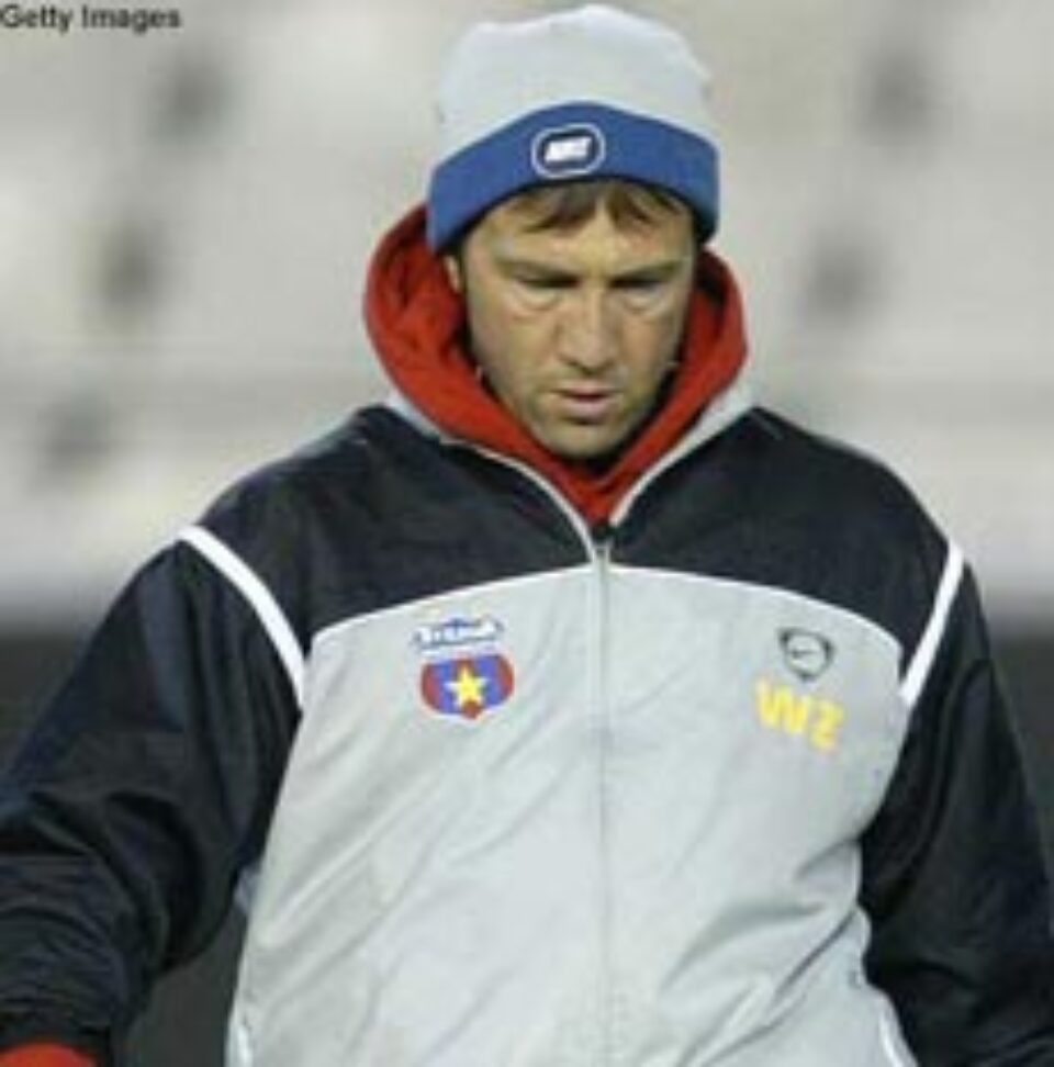 Zenga în locul lui Iordănescu printre cămile