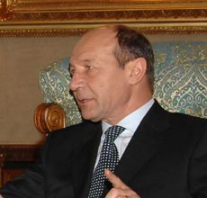Băsescu: Salariile se vor mări, e singura soluție pentru păstrarea în țară a forței de muncă
