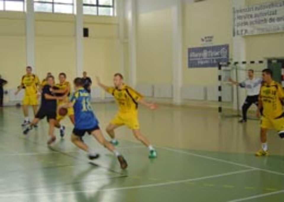 Încă patru meciuri de pregătire pentru studenți