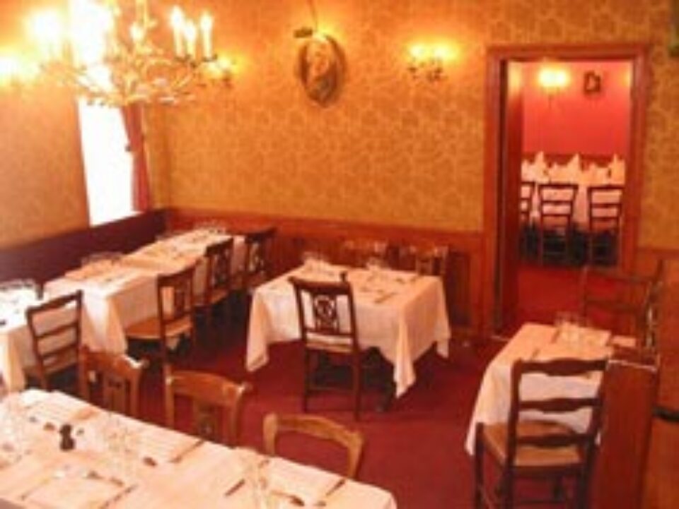 "A la petite chaise" - cel mai vechi restaurant din Paris "A la petite chaise" - cel mai vechi restaurant din Paris