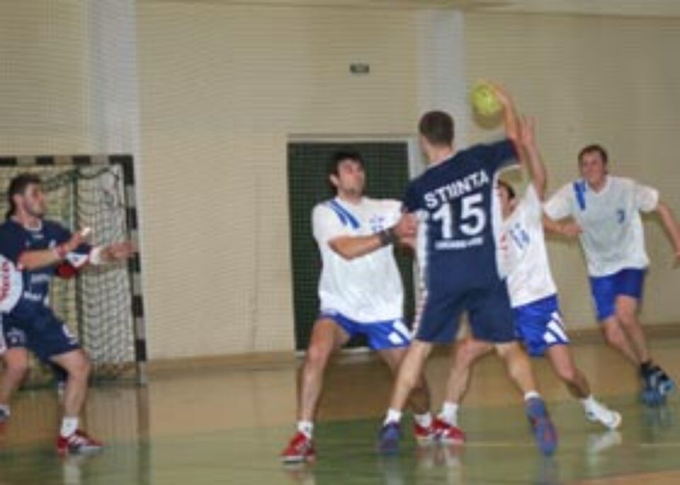 Studenții au câștigat al treilea meci de pregătire