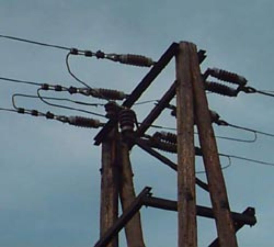 E.ON Moldova a mobilizat zeci de angajați pentru a realimenta localitățile fără curent electric