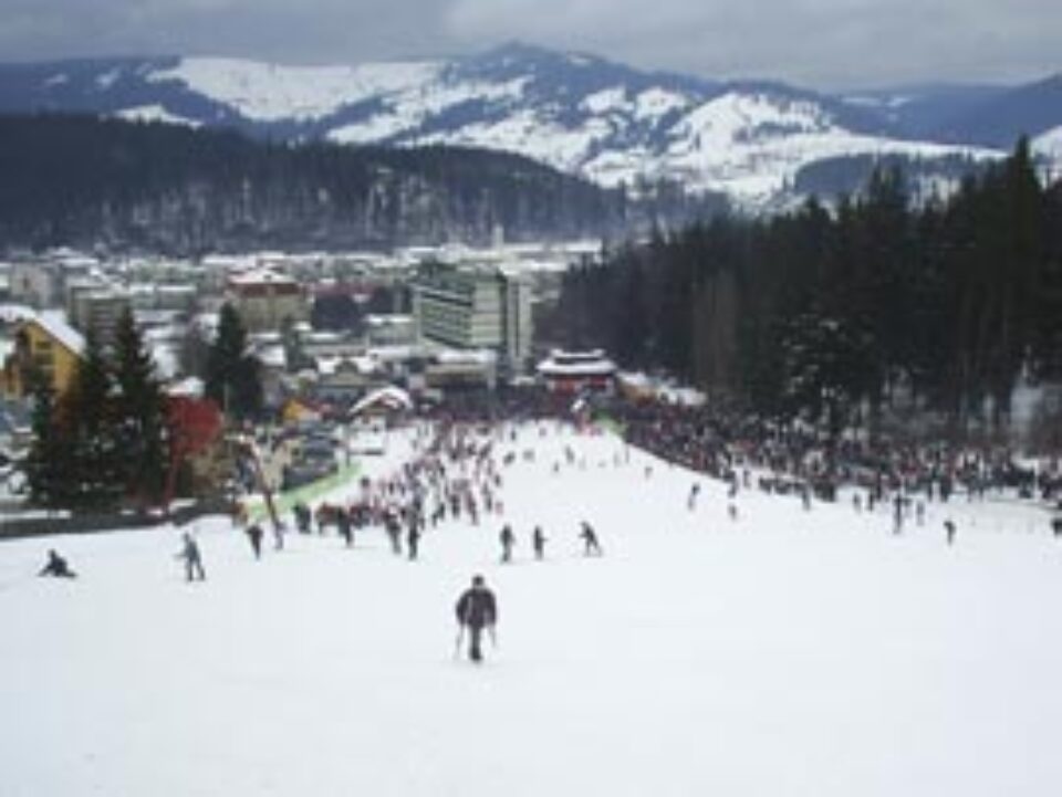 Distracție, muzică și multă zăpadă la Serbările Iernii de la Vatra Dornei