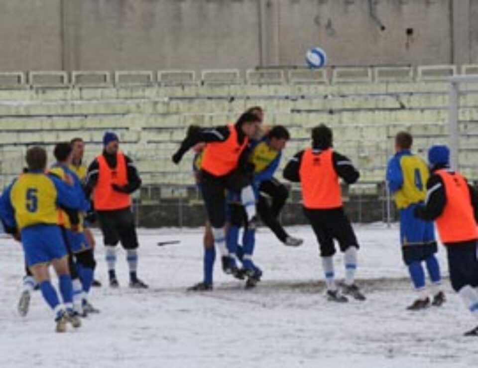 De la egal la egal cu Poli Iași