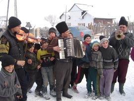 Mironu, fabrica de muzicanți-cerșetori pentru Italia