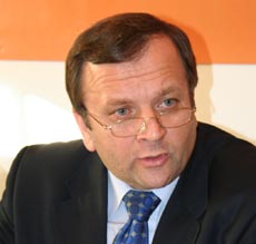 Flutur: „PNL s-a căsătorit în secret cu PSD, ca și Pepe cu Oana Zăvoranu”