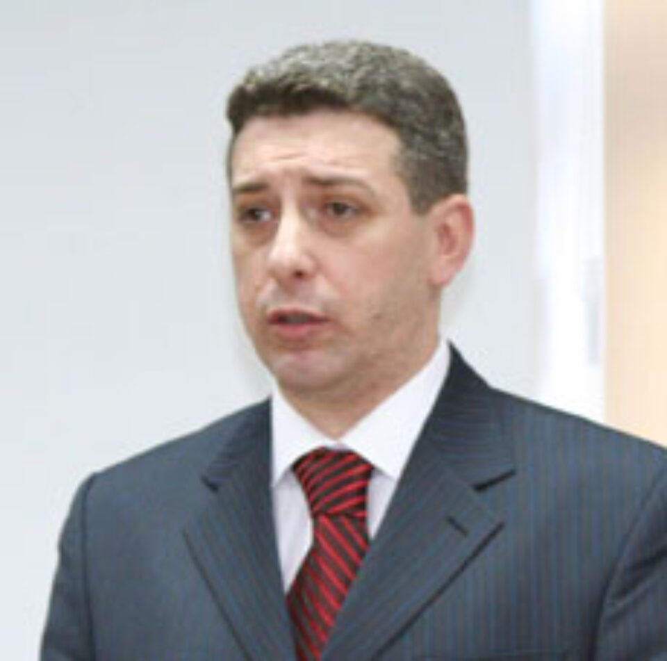 Procurorul general al Parchetului de pe lângă Curtea de Apel Suceava, Lucian Stănescu Procurorul general al Parchetului de pe lângă Curtea de Apel Suceava, Lucian Stănescu