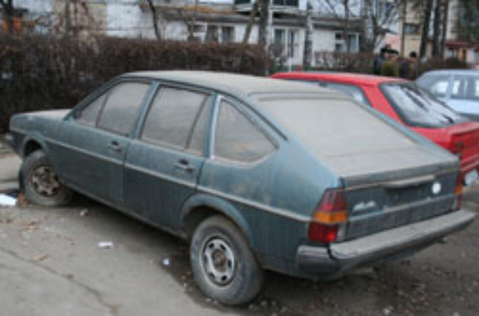 Primăria Suceava reia programul de ridicare a rablelor abandonate pe străzi