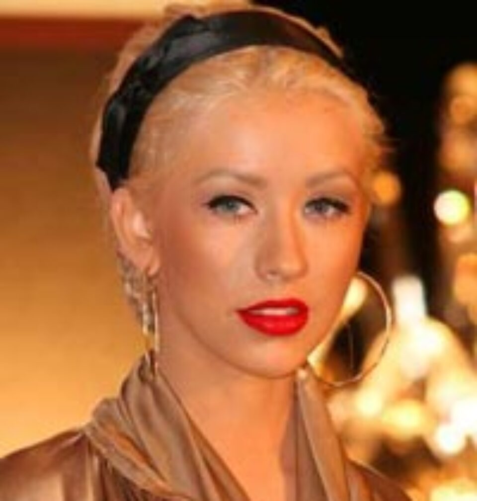 Christina Aguilera gătește masa de duminică dezbrăcată