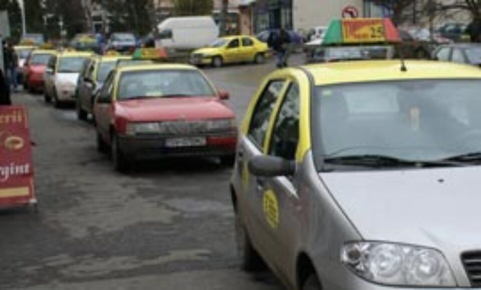 Sucevenii, jecmăniți de șoferii de taxi