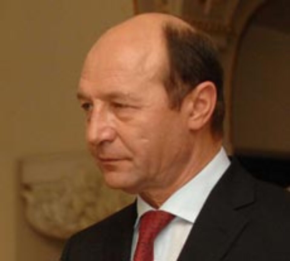 Băsescu se adresează Parlamentului miercuri, la ora 17.00