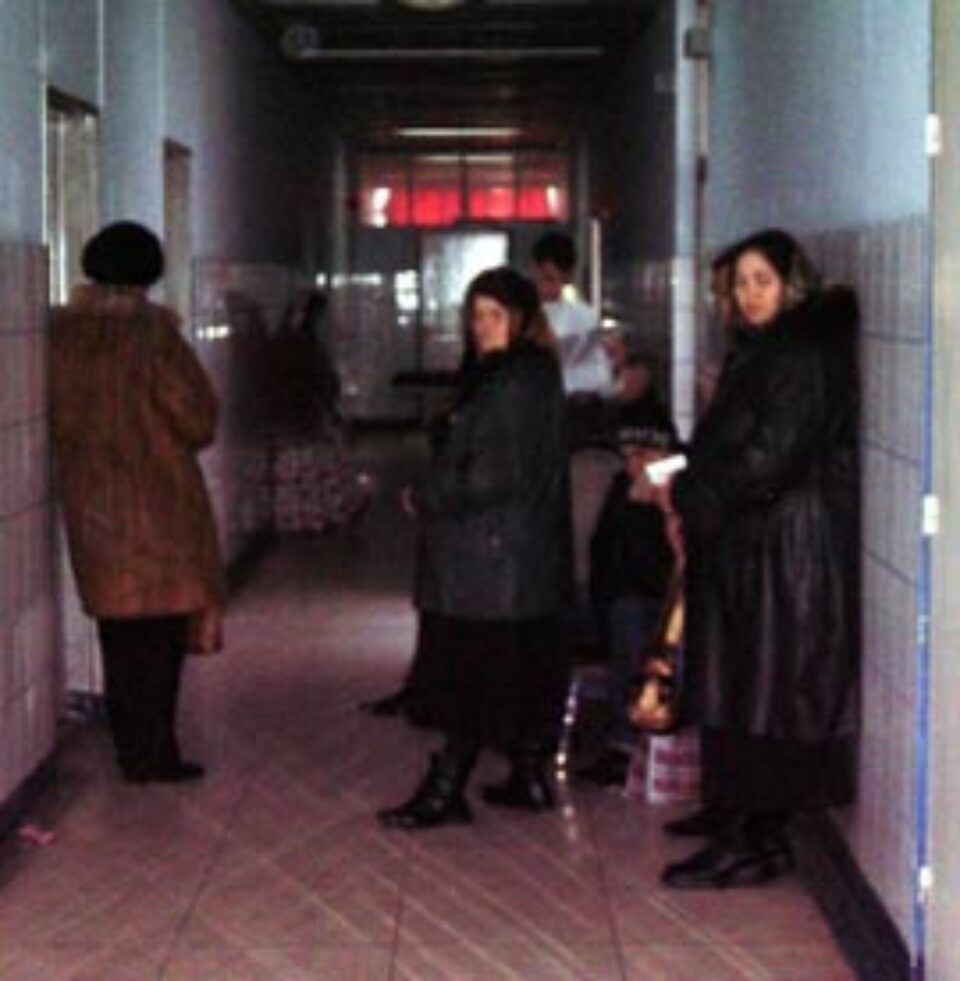 Pacienții se plâng că trebuie să aștepte prea mult la „Urgențe”