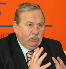 Prodan crede că voința politică și nu voința populară poate decide introducerea votului uninominal