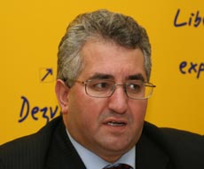 Aleșii liberali „au turnat” firmele de utilități ministrului Economiei