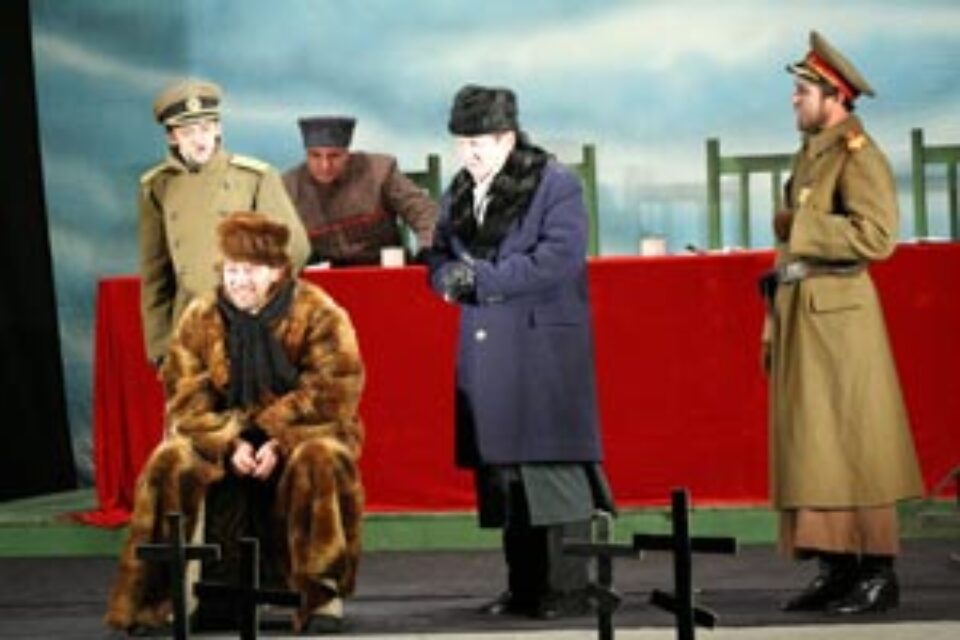 Cicikov - negustorul de „suflete moarte”, pentru două zile la Suceava Cicikov - negustorul de „suflete moarte”, pentru două zile la Suceava