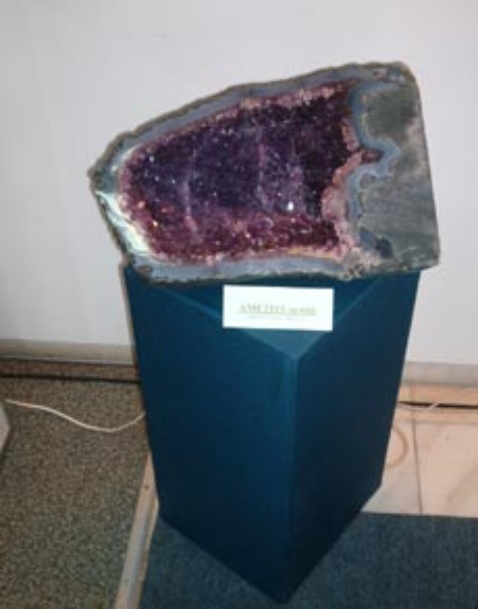 „Fascinația cristalelor” la Muzeul de Științele Naturii