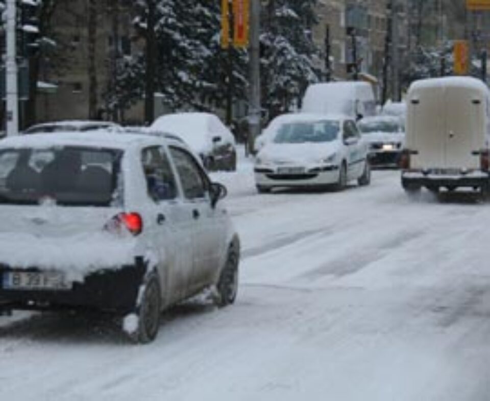 Străzile Sucevei, lăsate la voia sorții Străzile Sucevei, lăsate la voia sorții