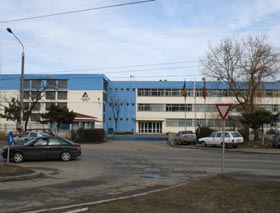 Turcii de la Akrom Akal transformă fabrica de textile în centru comercial