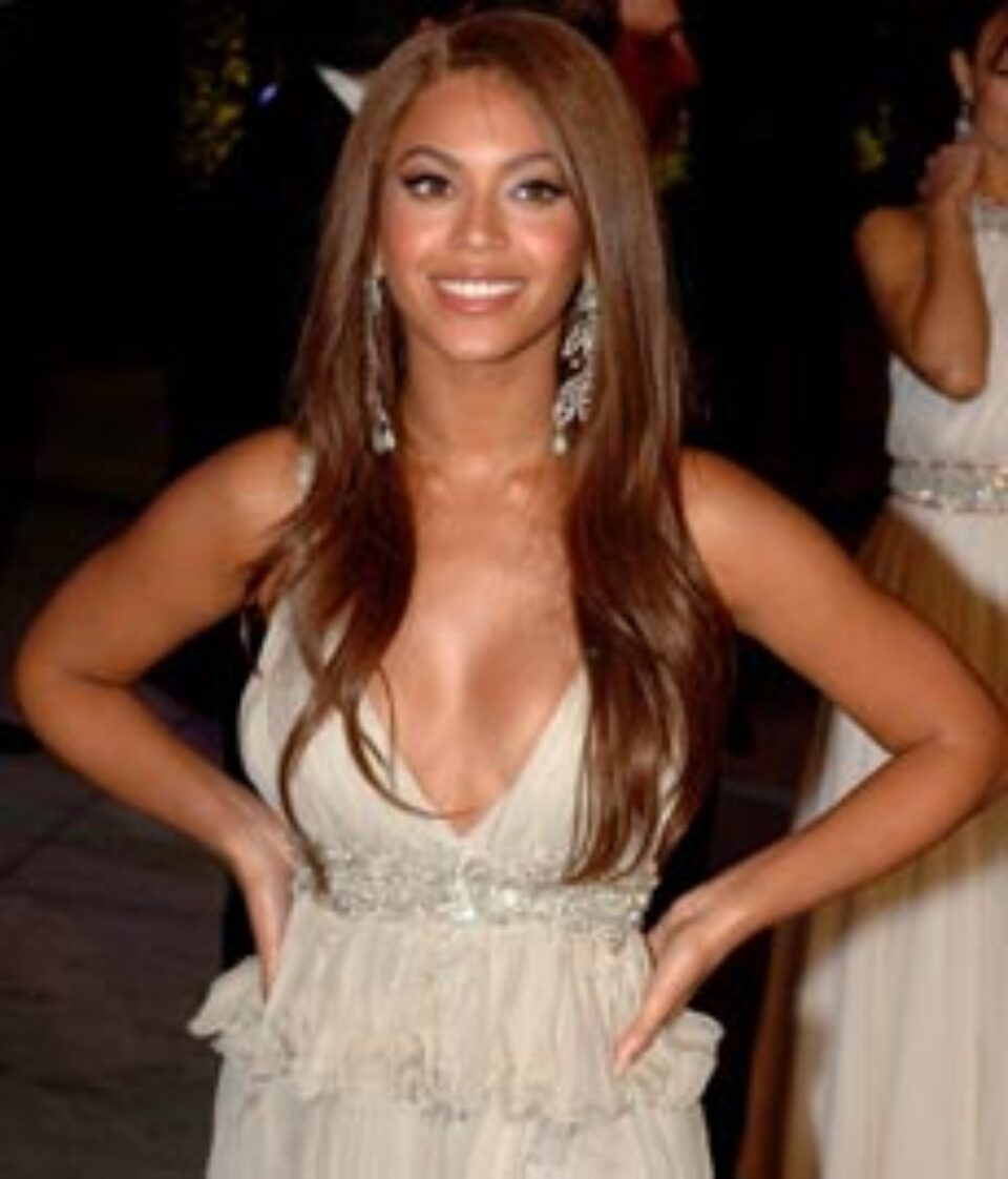 Beyonce stârnește mânia organizațiilor anti-fumat Beyonce stârnește mânia organizațiilor anti-fumat