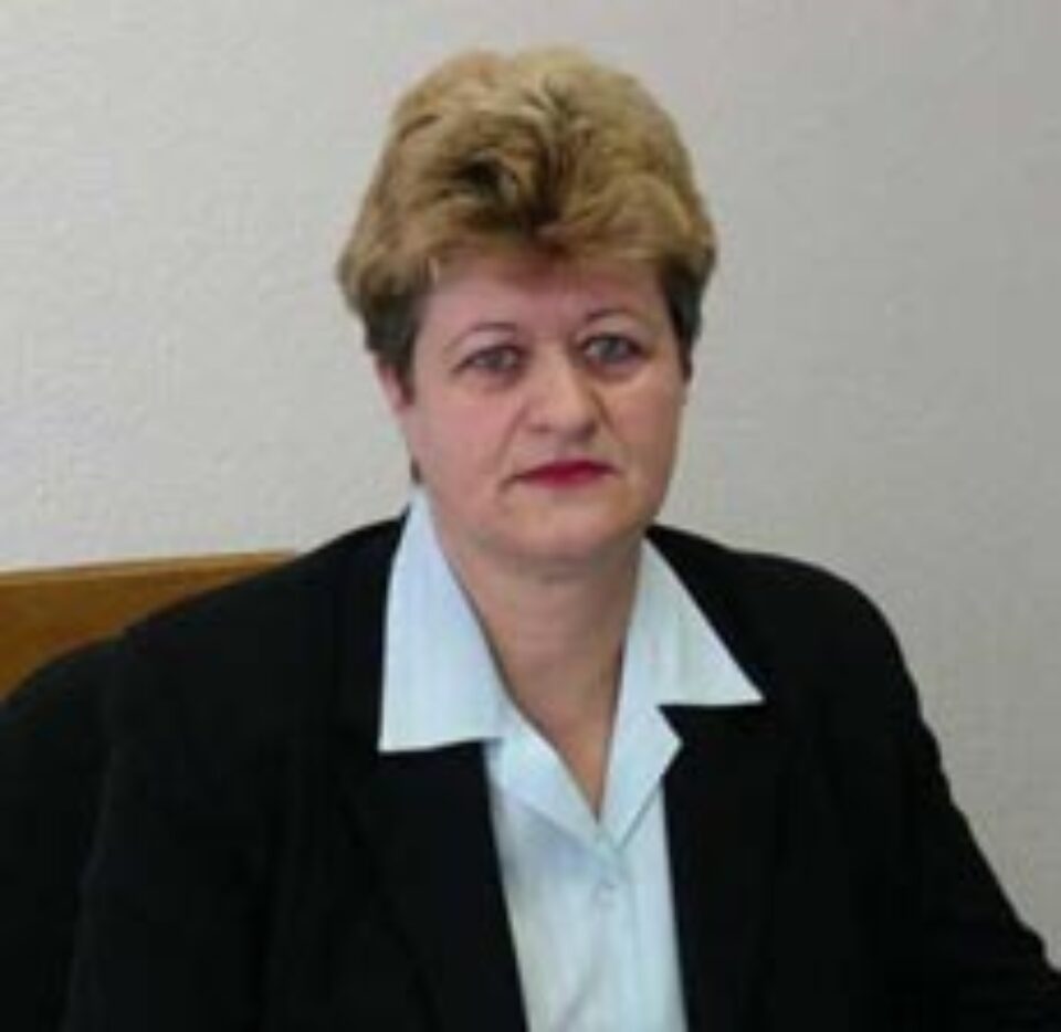 Un teren de 59 de ari din zona Metro Suceava este piesa grea din averea Tatianei Buznea, şefa de la Resurse Umane Un teren de 59 de ari din zona Metro Suceava este piesa grea din averea Tatianei Buznea, şefa de la Resurse Umane