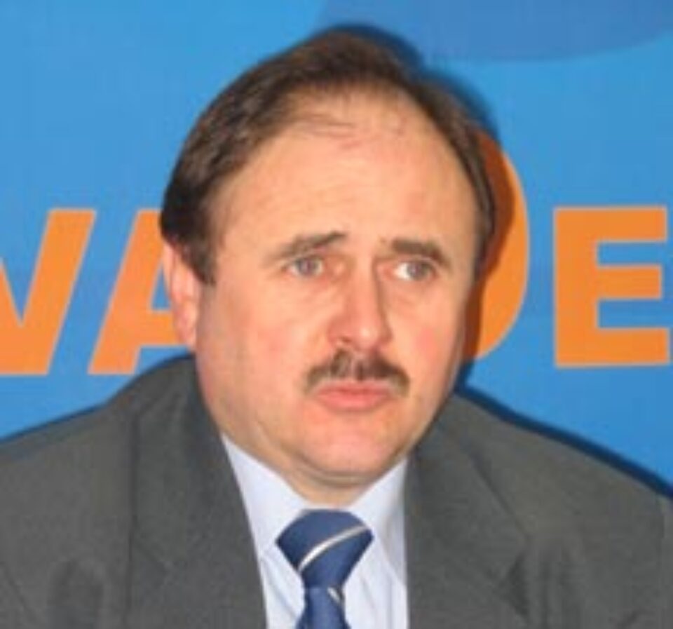 Democratului Barbă i se pregătește o ședință de „exorcizare” Democratului Barbă i se pregătește o ședință de „exorcizare”