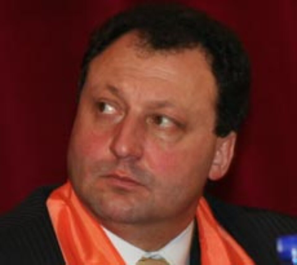 Pact între partide pentru informarea românilor privind absorbția fondurilor europene Pact între partide pentru informarea românilor privind absorbția fondurilor europene