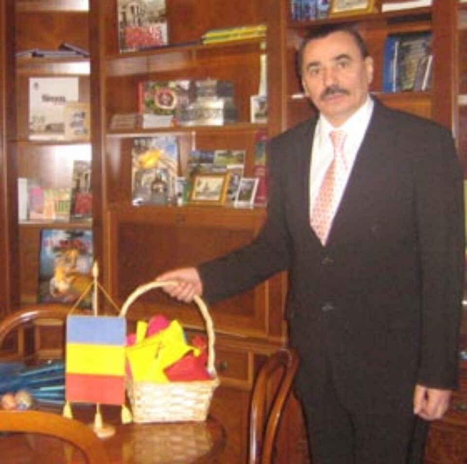 Mihai Sandu Capră a deschis un cabinet parlamentar PNL în Sevilla Mihai Sandu Capră a deschis un cabinet parlamentar PNL în Sevilla