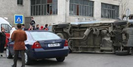 Accident spectaculos la o intersecție din Suceava