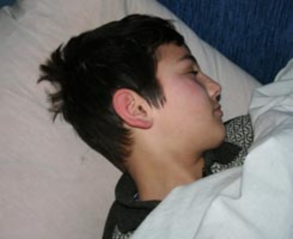 Părinții copilului lovit cu ușa în cap de o profesoară cer IȘJ-ului să ancheteze cazul Părinții copilului lovit cu ușa în cap de o profesoară cer IȘJ-ului să ancheteze cazul