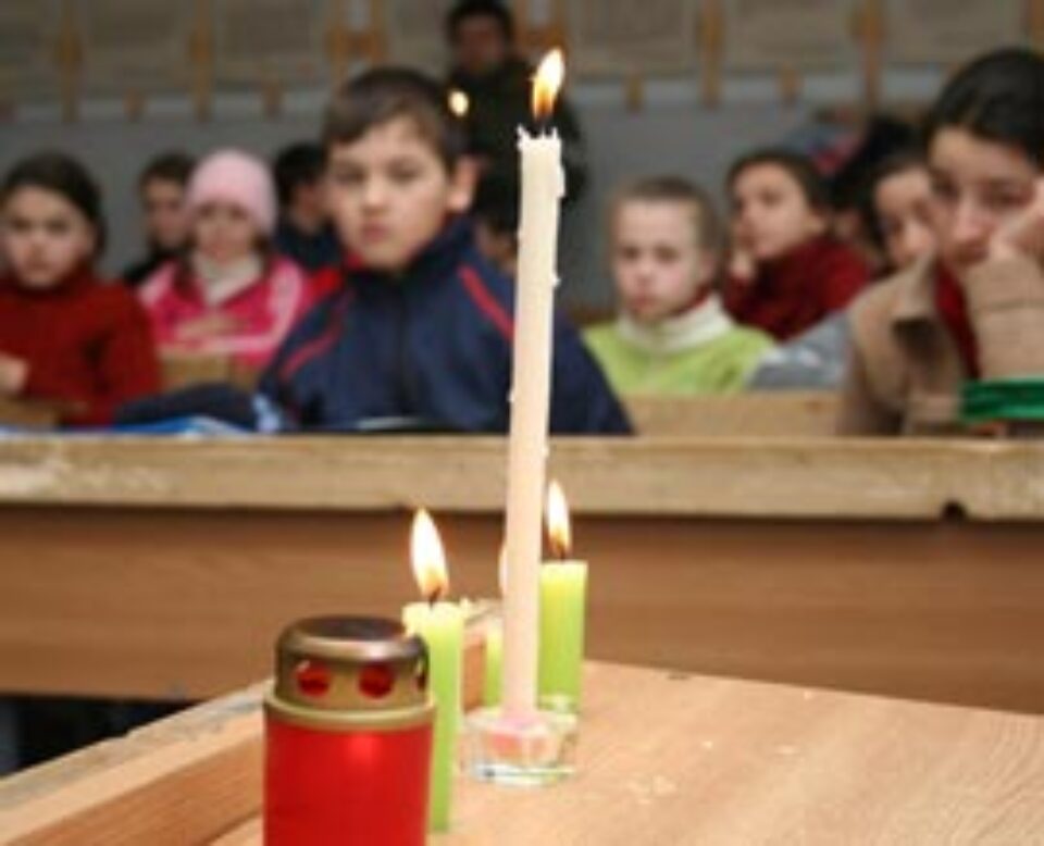 La 12 ani s-a sinucis pentru o notă proastă La 12 ani s-a sinucis pentru o notă proastă