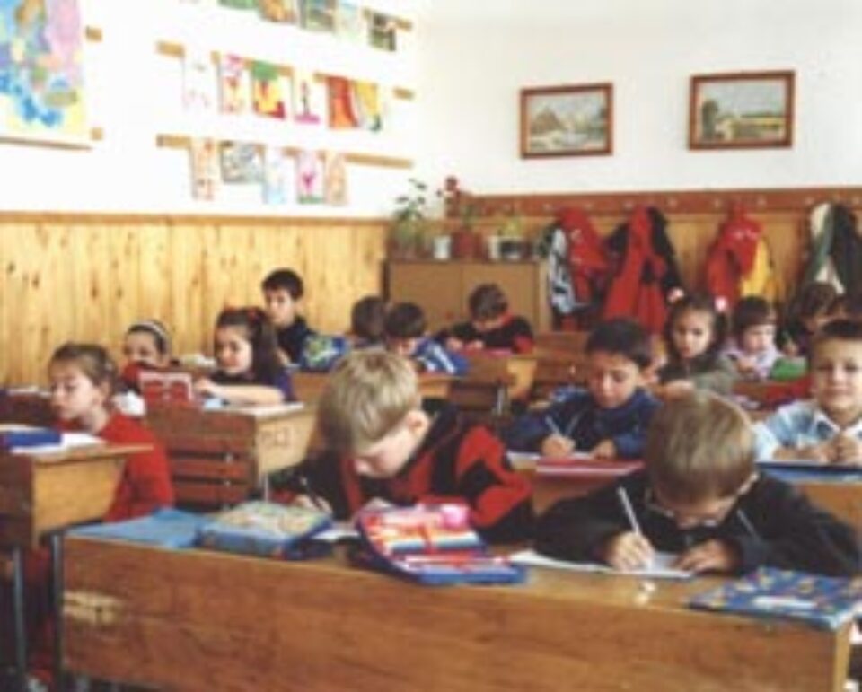 Proiectul privind numărul de locuri pentru anul școlar 2007-2008, supus dezbaterii publice Proiectul privind numărul de locuri pentru anul școlar 2007-2008, supus dezbaterii publice