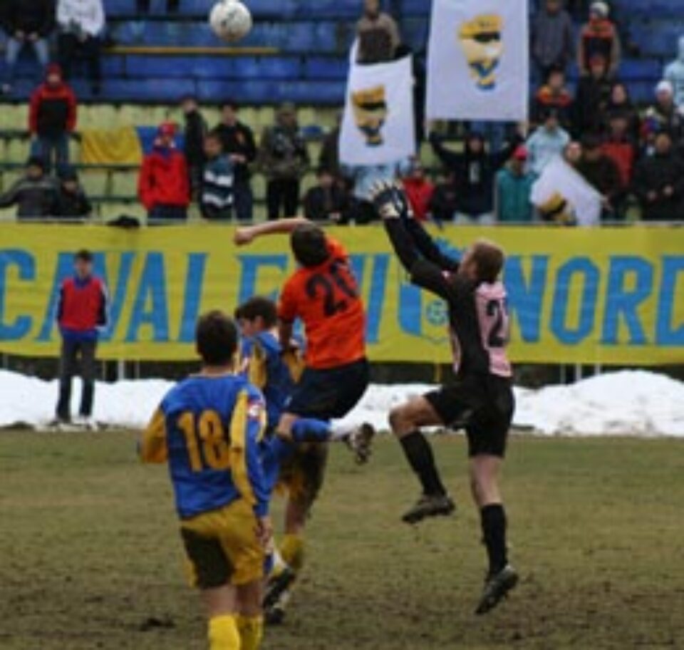 Numai 1 solist ne ajută Numai 1 solist ne ajută