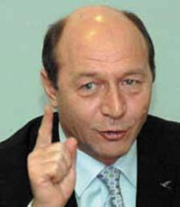 Băsescu către liberali: Ia spuneți, o faceți cu PSD-ul!?