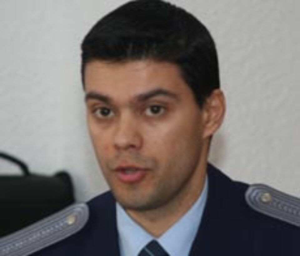 Sute de polițiștii suceveni vor fi premiați în bani și avansați în grad Sute de polițiștii suceveni vor fi premiați în bani și avansați în grad