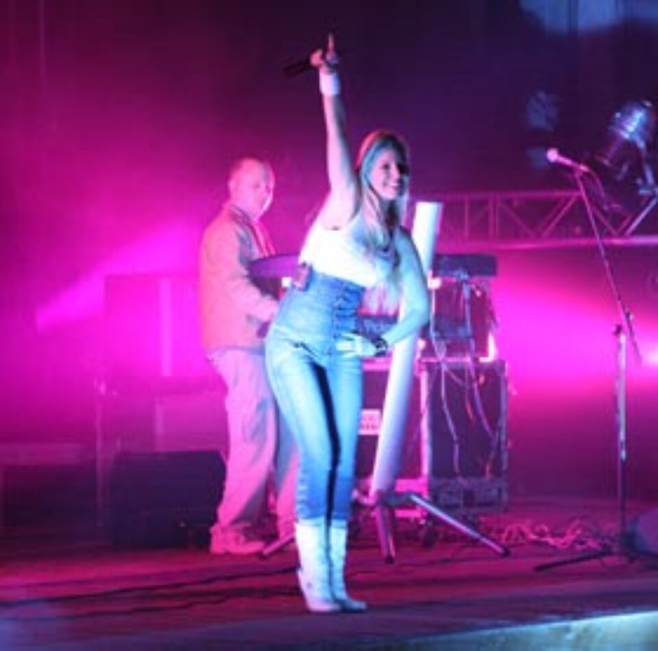 Mega - concert cu „Voltaj” și „Class” la Suceava