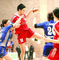 Adversari accesibili în semifinalele cupelor europene