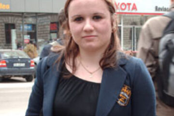 Școlile cu pretenții readuc uniforma în garderoba elevilor