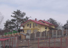 Sechestru pe averile câtorva funcționari de la Primăria Suceava