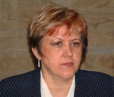 Zarojanu oferă bilete gratuite la „piesele de teatru” ale Consiliului Local