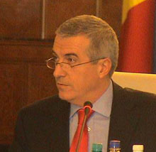 PD vrea să rămână la guvernare, premierul amână anunțul